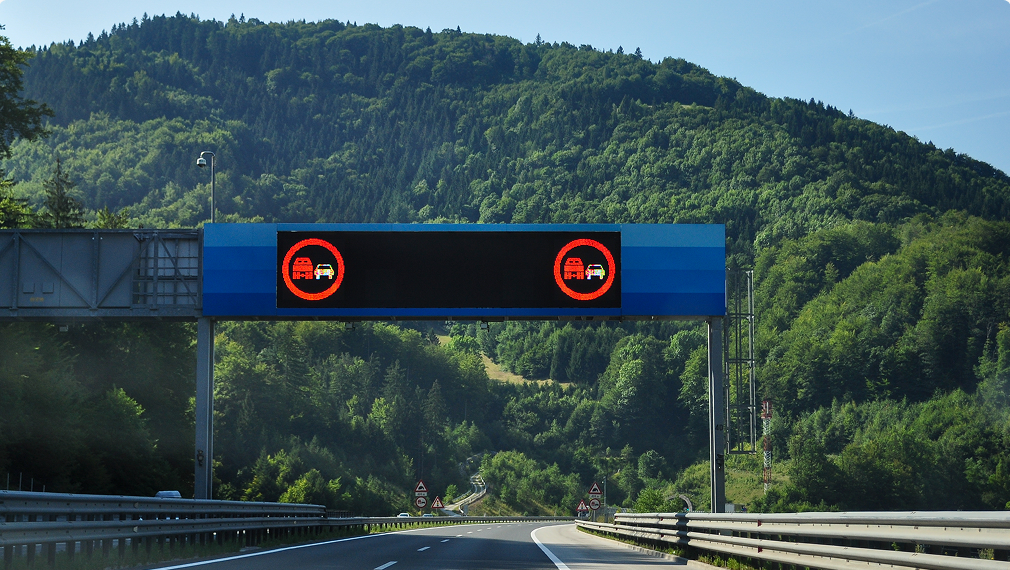 traffic-sign-no-passing-mountain-508x2900